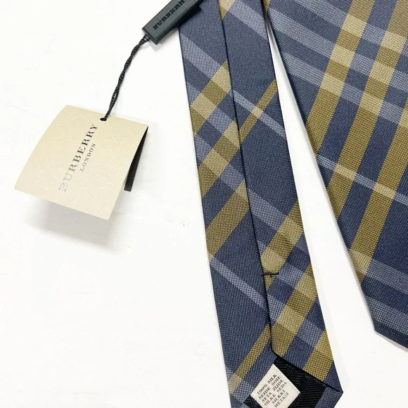 Burberry London Mens Designer Luxury Navy Blue Gold Plaid Silk Tie - Picture 4 of 8